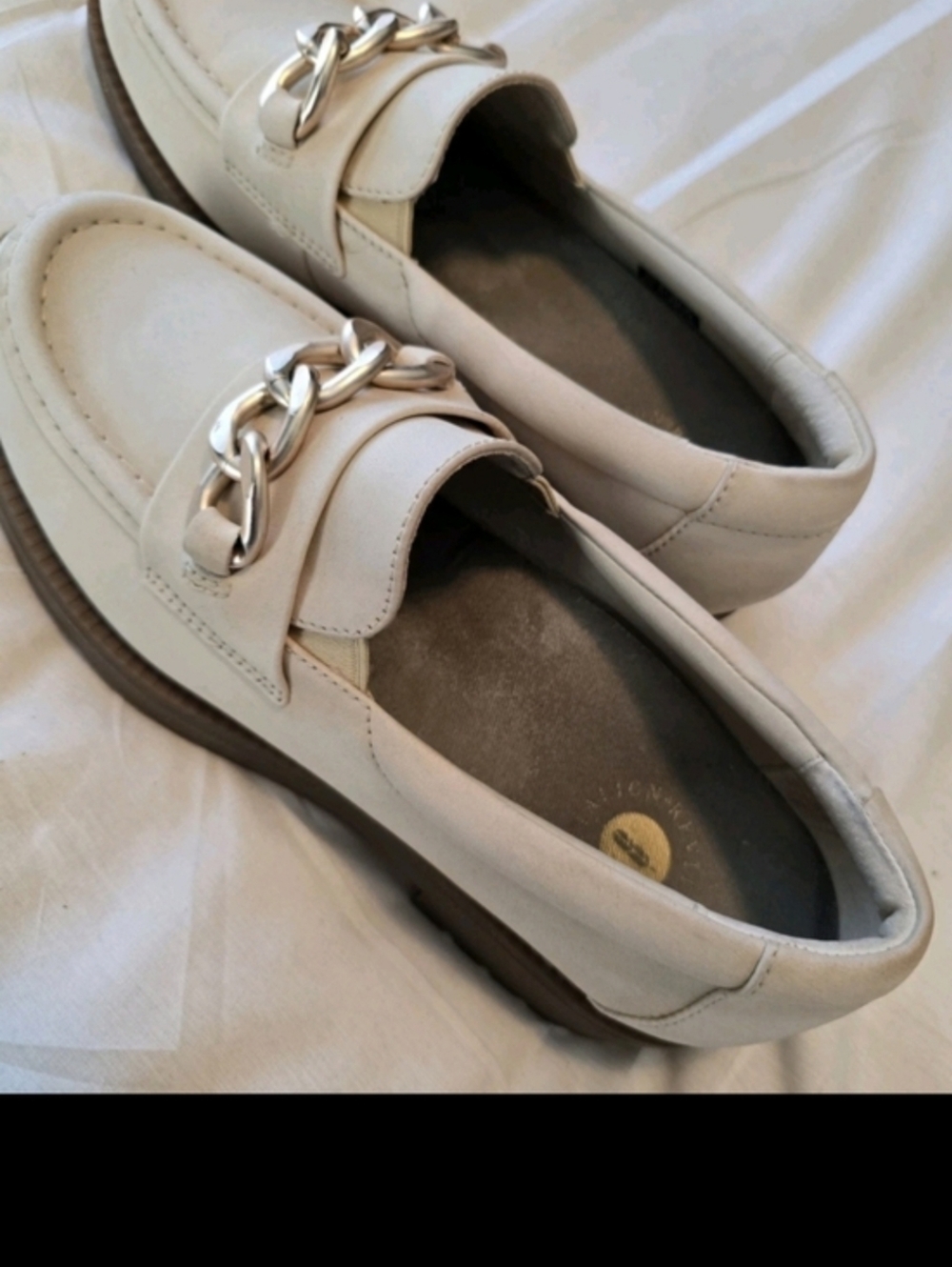 Revitalign Laurel Orthotic Comfort Loafer Almond Beige Leather Gold Accent 8 EUC